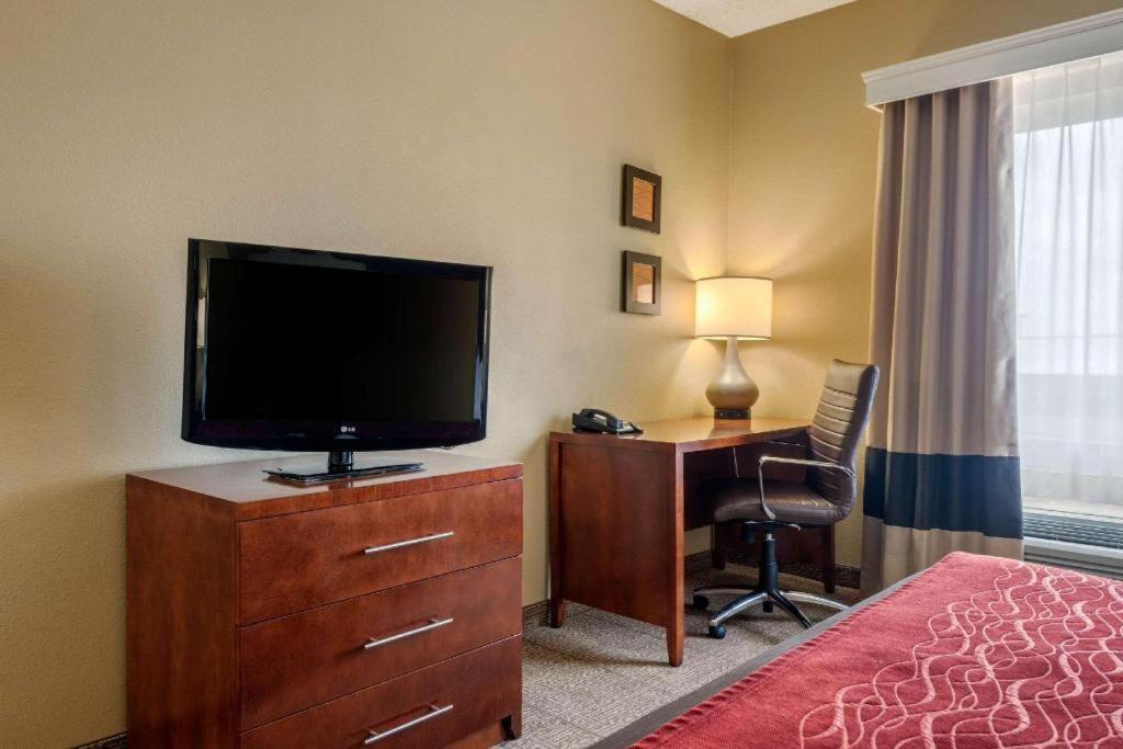 Comfort Dfw Airport North Hotel