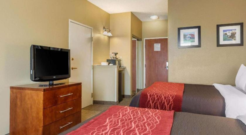 Hotel Comfort Dfw Airport North 2*
